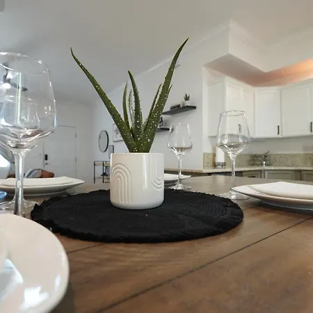 Luxury 2Bd 2Bth Condo 5